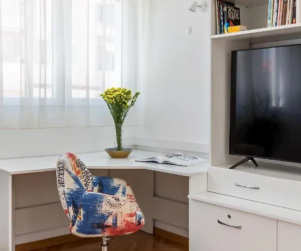 Apartment Canarino - 5 Min Walk To Old Town *